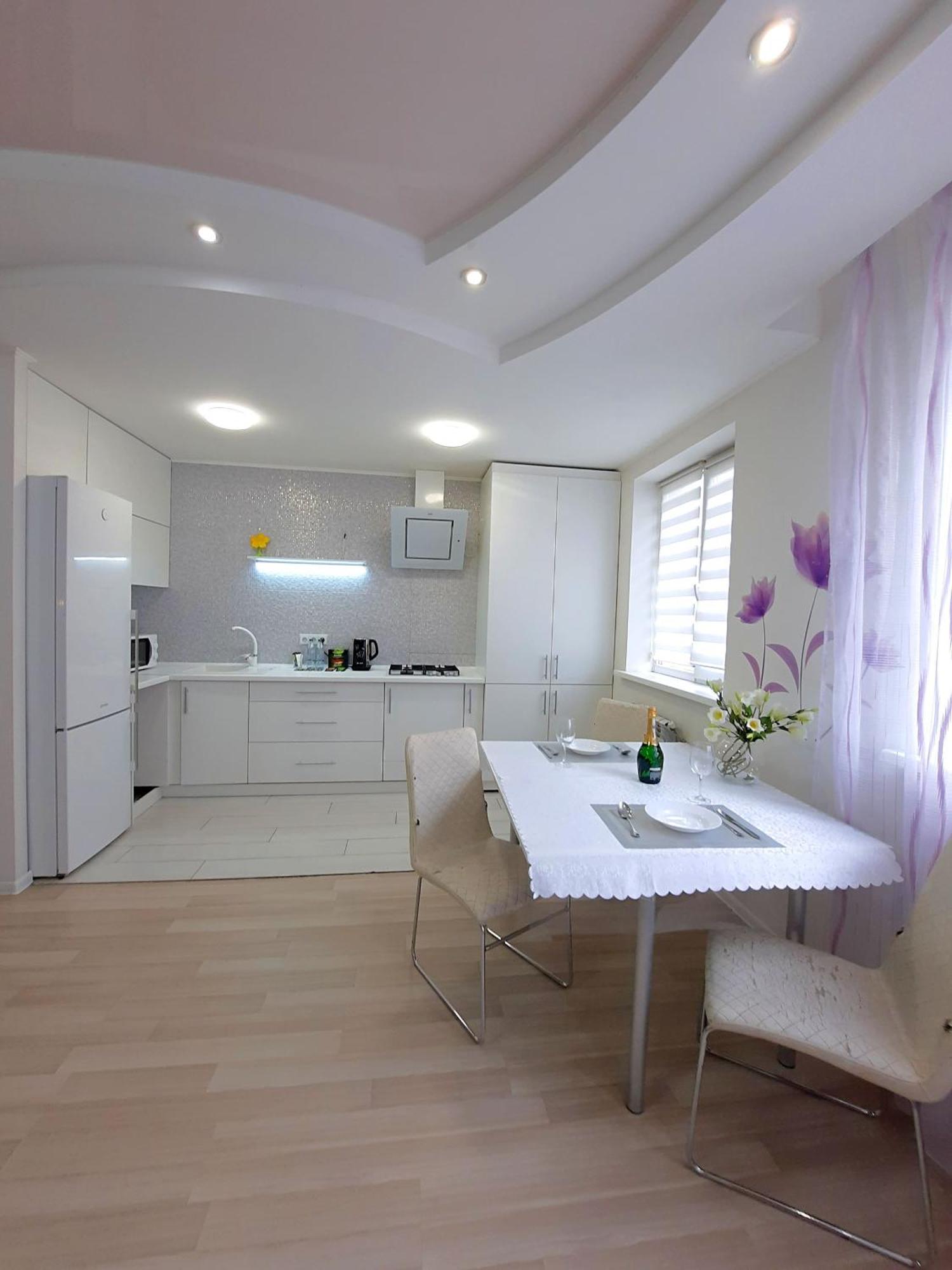 Квартира Посуточно Двокімнатна У Мікрорайоні Садовий Мережа Alex Apartments Документи Для Відряджень Фоп 3 Група โปลตาวา ห้อง รูปภาพ
